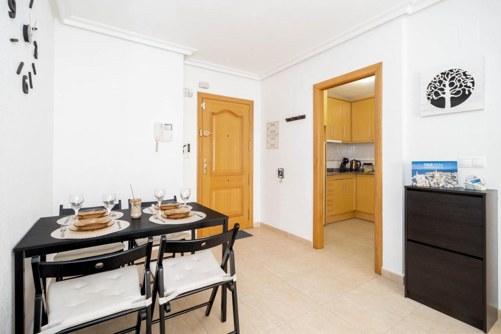 Relax Apartment Torrevieja Exterior foto